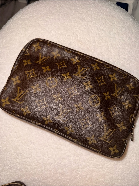 Louis Vuitton Handbags - Louis Vuitton Monogram Canvas Brown and Gold Toiletry Pouch
